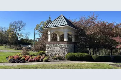 956 Crossing Pointe, Springfield Township, OH 45231 - Photo 1