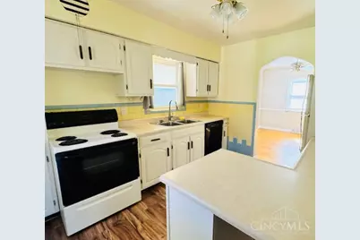 3246 Boudinot Ave, Cincinnati, OH 45211 - Photo 7