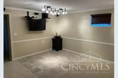 5580 Fairwood Road, Green Township, OH 45239 - Photo 9