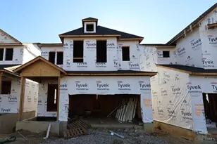5743 Chesapeake Trl, Green Township, OH 45248 - Photo 1