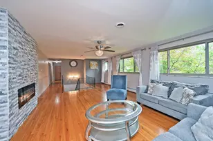 563 Wellesley Ave, Springfield Township, OH 45224 - Photo 9