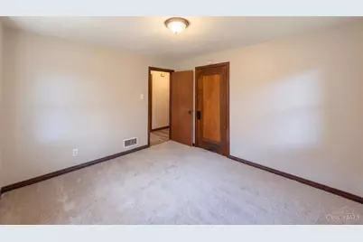 966 Oakland Avenue, Cincinnati, OH 45205 - Photo 11