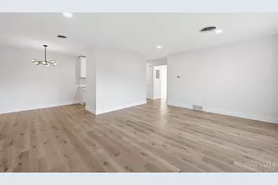 3825 Petoskey Avenue #31, Mariemont, OH 45227 - Photo 11