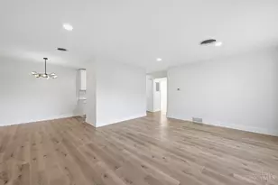 3825 Petoskey Ave, Mariemont, OH 45227 - Photo 11