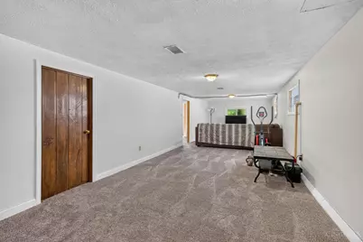 3909 Sterling Drive, Franklin Township, OH 45005 - Photo 11