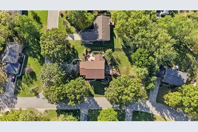 2327 Bretton Drive, Anderson Township, OH 45244 - Photo 3