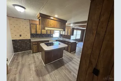 11483 Holiday Way, Paint Township, OH 45133 - Photo 9