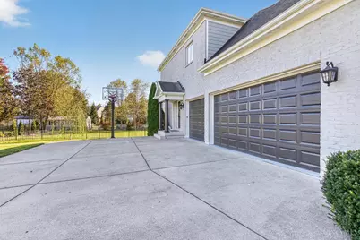 688 Ascot Drive, Hamilton Township, OH 45039 - Photo 45