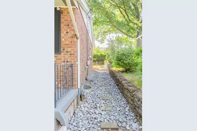 673 Karnak, Delhi Township, OH 45233 - Photo 3