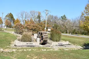 209 Schlitz Dr, Perry Township, OH 45118 - Photo 1