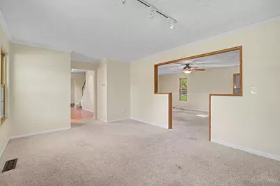 615 Queensgate Road, Springboro, OH 45066 - Photo 11