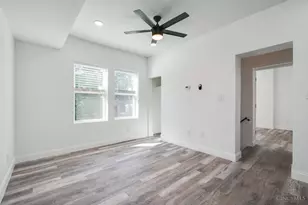 124 Valencia St, Cincinnati, OH 45219 - Photo 11