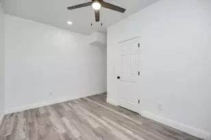 124 Valencia St, Cincinnati, OH 45219 - Photo 29