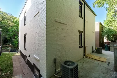 124 Valencia Street #2, Cincinnati, OH 45219 - Photo 7