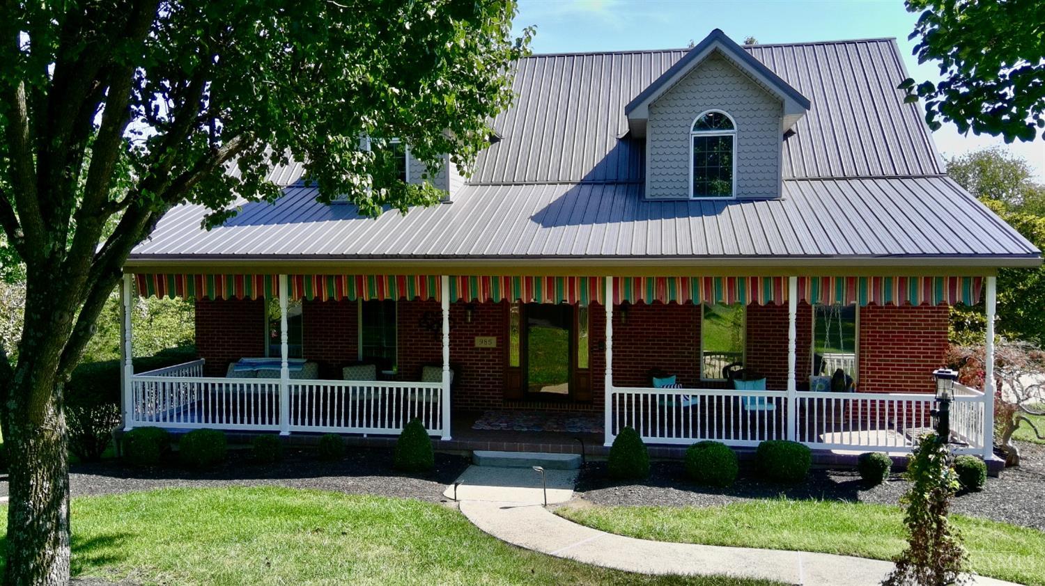 985 Ridgefield Rd, Hamilton, OH 45013 - MLS 1898355 - Coldwell Banker
