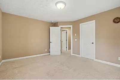 7491 Country Brook Court, Clear Creek Township, OH 45066 - Photo 19