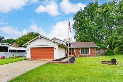 427 Darbyshire Drive, Wilmington, OH 45177 - Photo 1