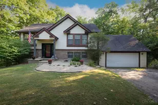 565 Williamsburg Ct, Union Township, OH 45244 - Photo 1