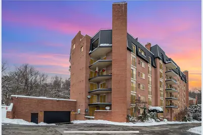 880 Rue De La Paix #A25, Cincinnati, OH 45220 - Photo 1