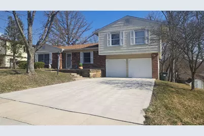 9590 Newgate Lane, Springfield Township, OH 45231 - Photo 1