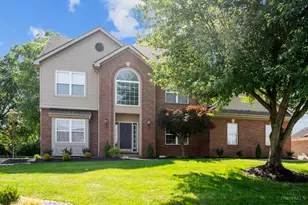 900 Arborrun Dr, Delhi Township, OH 45233 - Photo 1