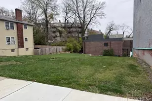 2604 Hackberry St, Cincinnati, OH 45206 - Photo 1