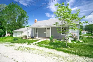 404 N Cherry St, West Union, OH 45693 - Photo 1