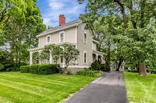 410 E Sharon Rd, Glendale, OH 45246 - Photo 1