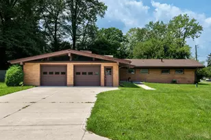 761 Dorchester Dr, Springfield Township, OH 45506 - Photo 1
