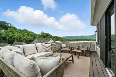 467 Stanley Avenue, Cincinnati, OH 45226 - Photo 1