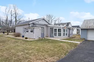 239 N East St, Bethel, OH 45106 - Photo 1