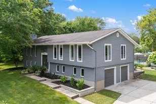 10714 Shadowcrest Ct, Montgomery, OH 45242 - Photo 1