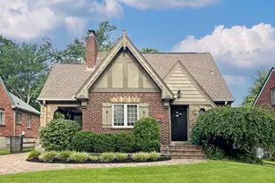 3815 Drakewood Dr, Cincinnati, OH 45209 - Photo 1