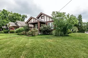 7101 Wooster Pike, Mariemont, OH 45227 - Photo 1
