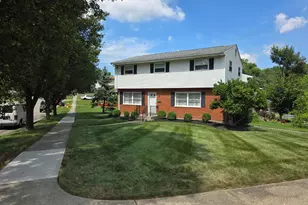 320 Robben Ln, Delhi Township, OH 45238 - Photo 1