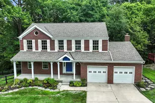 380 Oakwood Park Dr, Delhi Township, OH 45238 - Photo 1