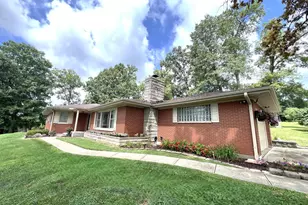 5975 Oakridge Dr, Fairfield Township, OH 45011 - Photo 1