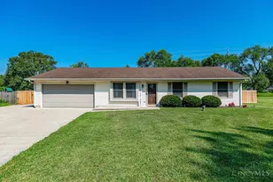 210 Charles Dr, Carlisle, OH 45005 - Photo 1