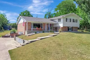 127 W Fairway Dr, Hamilton, OH 45013 - Photo 1