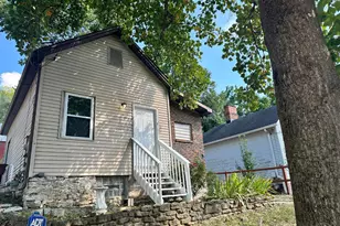 142 1st St, Miami Township, OH 45001 - Photo 1