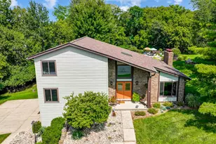 3129 Triplecrown Dr, Miami Township, OH 45052 - Photo 1