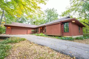 955 Woodcreek Dr, Miami Township, OH 45150 - Photo 1