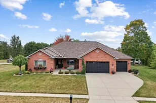 3914 Hickory Hollow Dr, Ross Township, OH 45013 - Photo 1