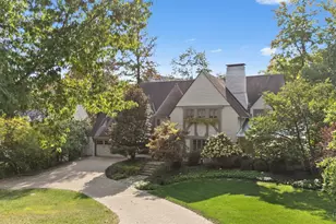 1031 E Rookwood Dr, Cincinnati, OH 45208 - Photo 1