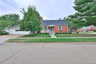 9395 Lark Ct, Blue Ash, OH 45242 - Photo 1
