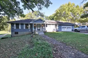 404 Flora St, Reading, OH 45215 - Photo 1