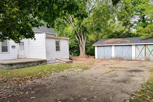 230 Carthage Ave, Lockland, OH 45215 - Photo 1