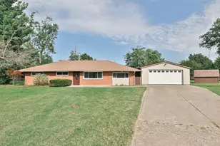 9095 Heather Dr, Centerville, OH 45458 - Photo 1