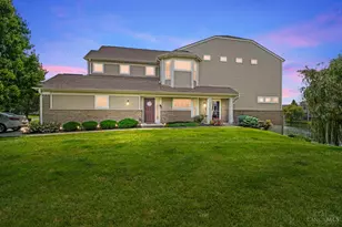 931 Heritage Green Dr, Monroe, OH 45050 - Photo 1