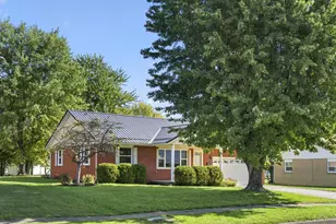 154 Eden Ave, Sabina, OH 45169 - Photo 1